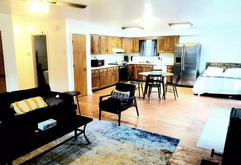 The Magnolia House