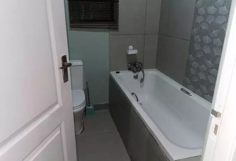 18 On Kuruman B&b