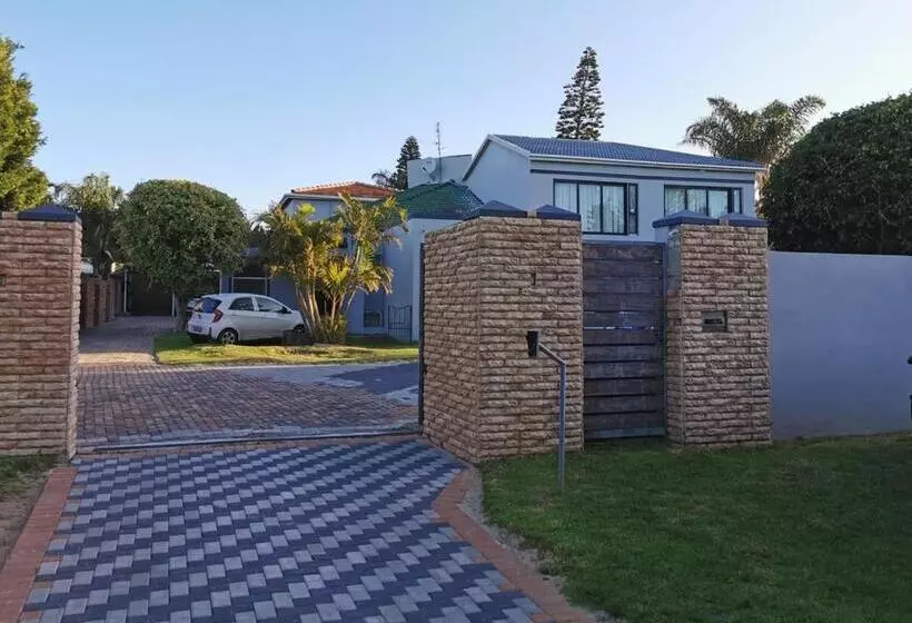 18 On Kuruman B&b