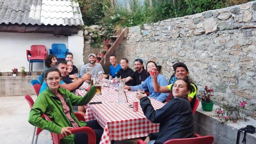 هاستل Guest House Bozvill