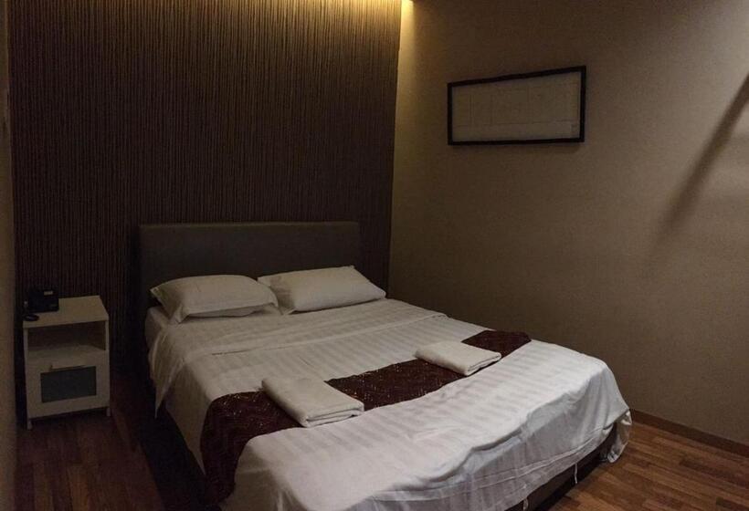 הוסטל M Boutique Inn