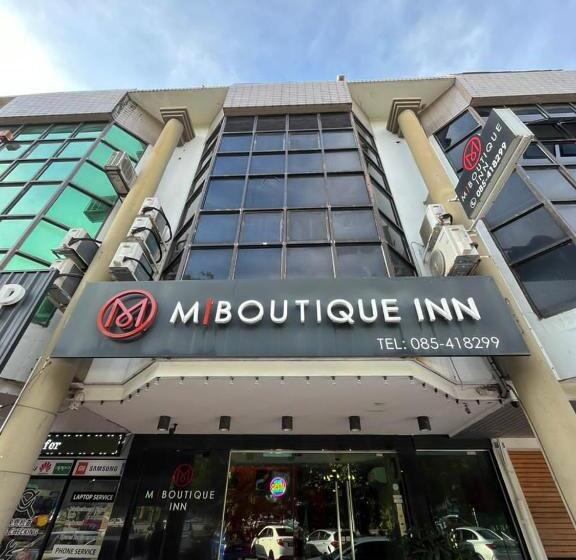 הוסטל M Boutique Inn
