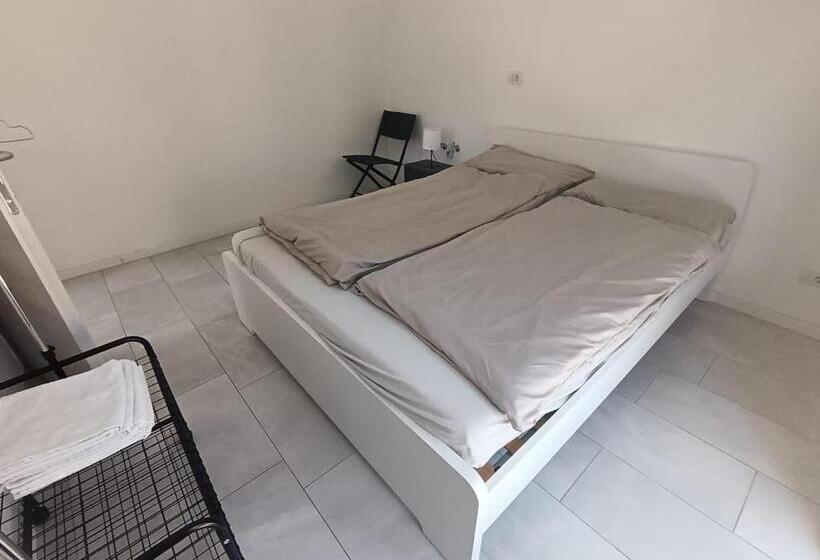 تختخواب و صبحانه Apartaments Claudia Augusta