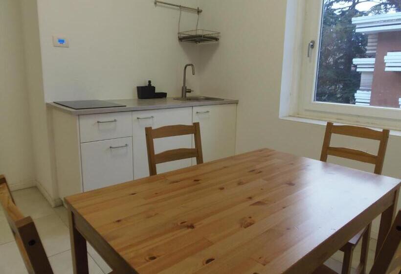 تختخواب و صبحانه Apartaments Claudia Augusta