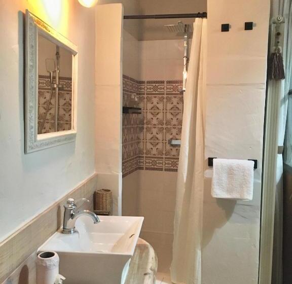 住宿加早餐  La Dame Jeanne