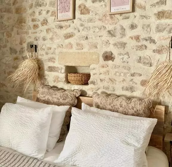 Aamiaismajoitus (B&B) La Dame Jeanne