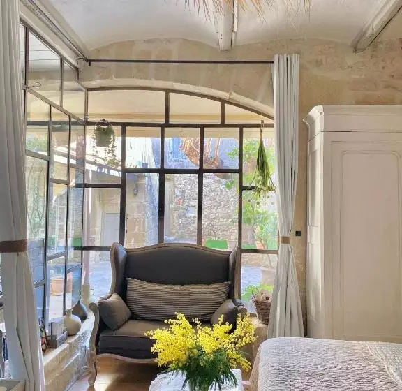 Aamiaismajoitus (B&B) La Dame Jeanne