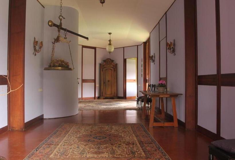 住宿加早餐  Villa Inella