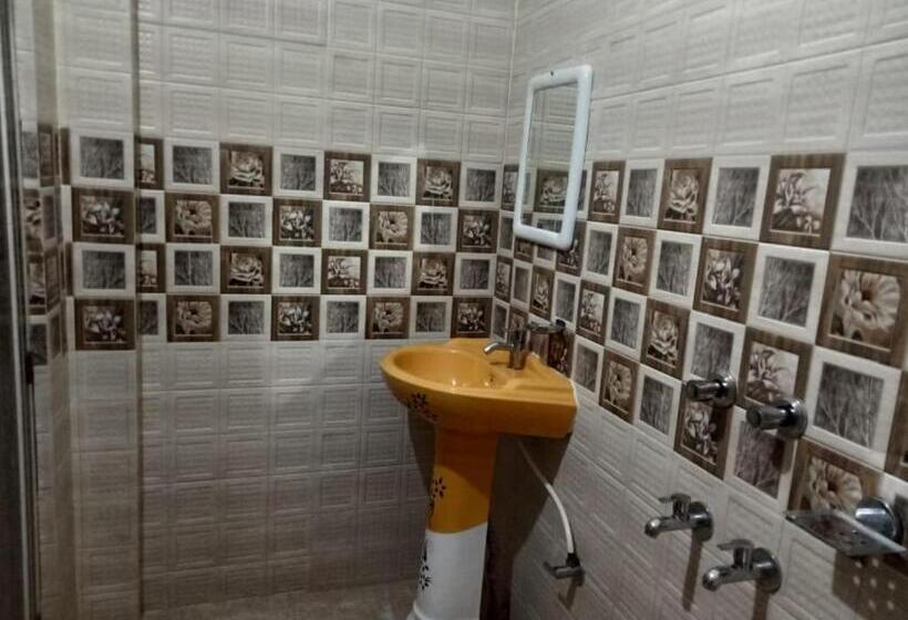 ホテル Holiday Palace