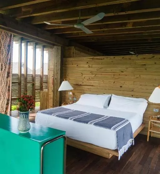 Hotelli Punta Pajaros