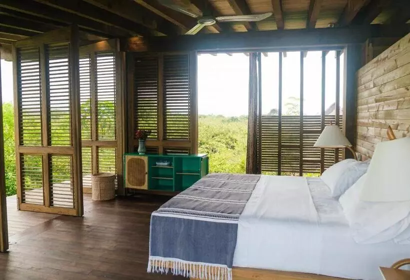 Hotelli Punta Pajaros