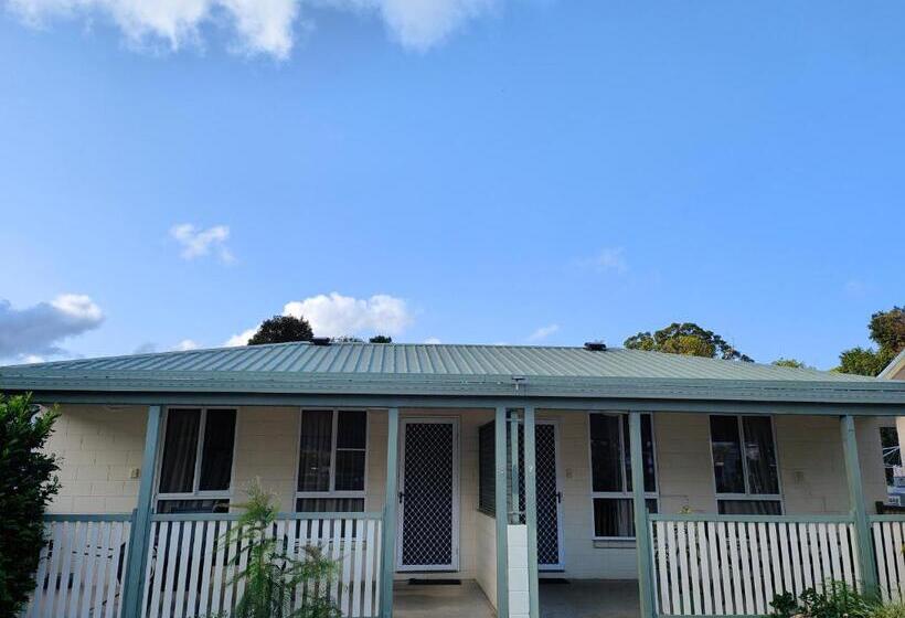 モーテル Carmila Caravan Park & Cabins