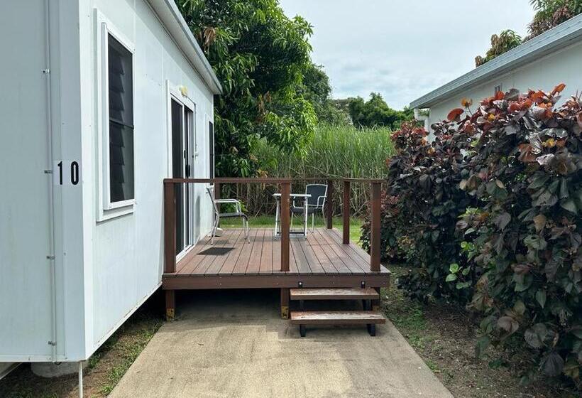 モーテル Carmila Caravan Park & Cabins