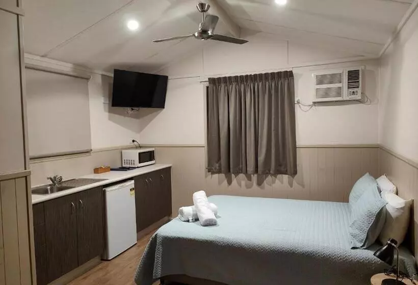 モーテル Carmila Caravan Park & Cabins