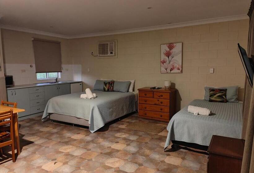 モーテル Carmila Caravan Park & Cabins