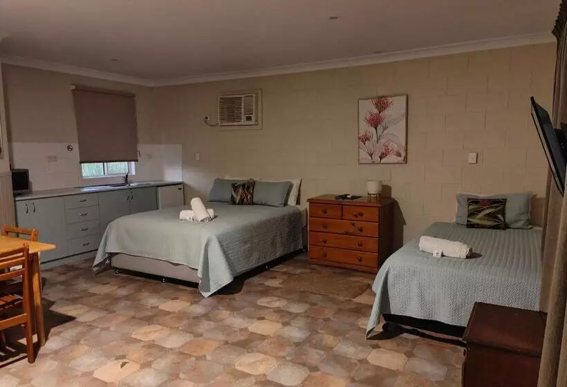 モーテル Carmila Caravan Park & Cabins