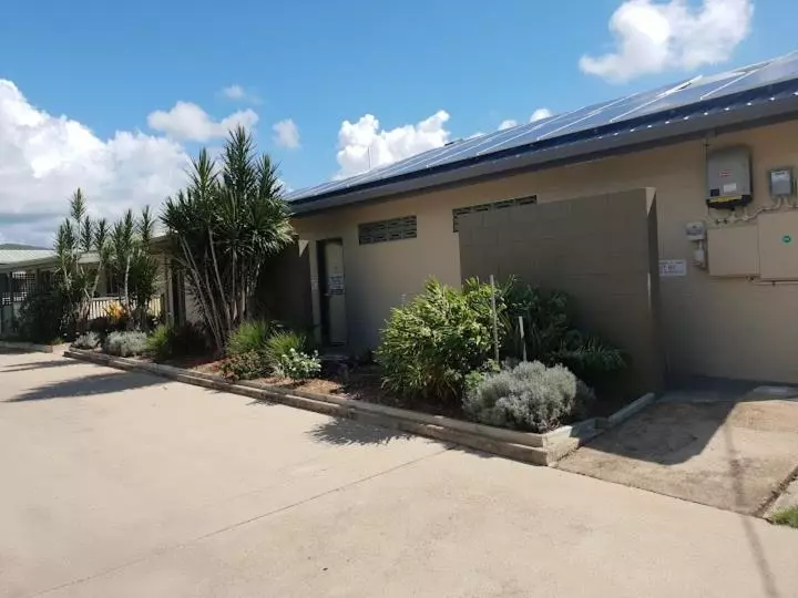 モーテル Carmila Caravan Park & Cabins