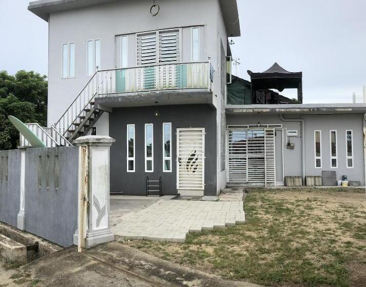 بنسيون Homey Stopover Cherating