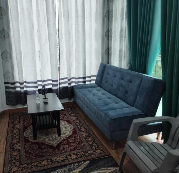 Pensão Inap Idaman 7 5 Pax 2 Queen Plus 1 Sofa Bed