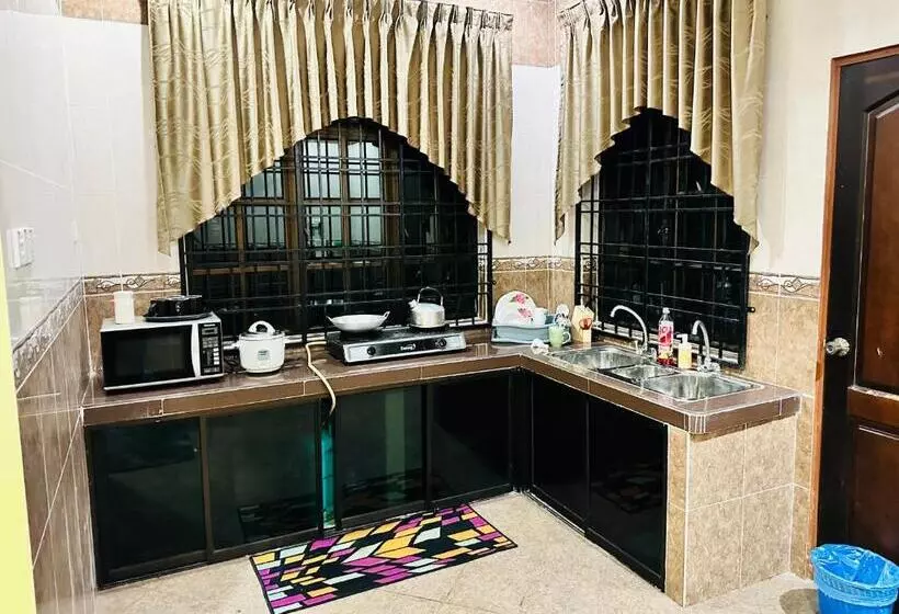 Majatalo Rp Guest House