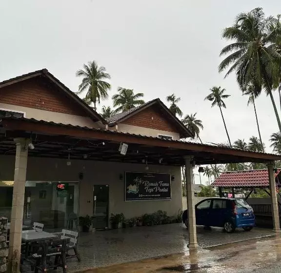 ペンション Rumah Tamu Tepi Pantai