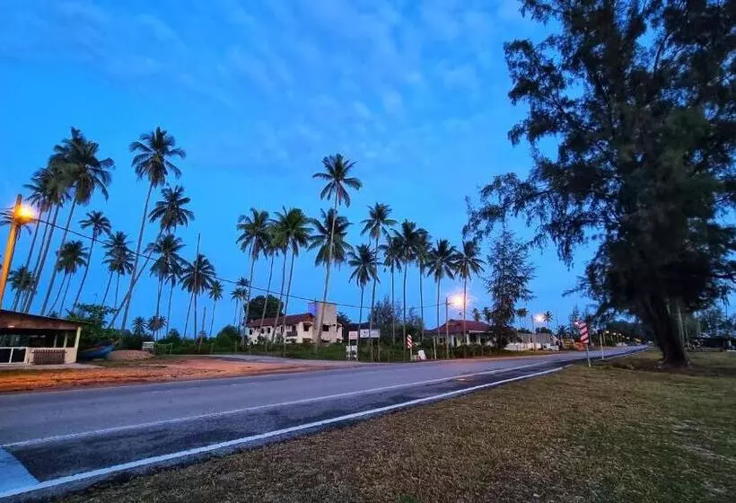 ペンション Rumah Tamu Tepi Pantai