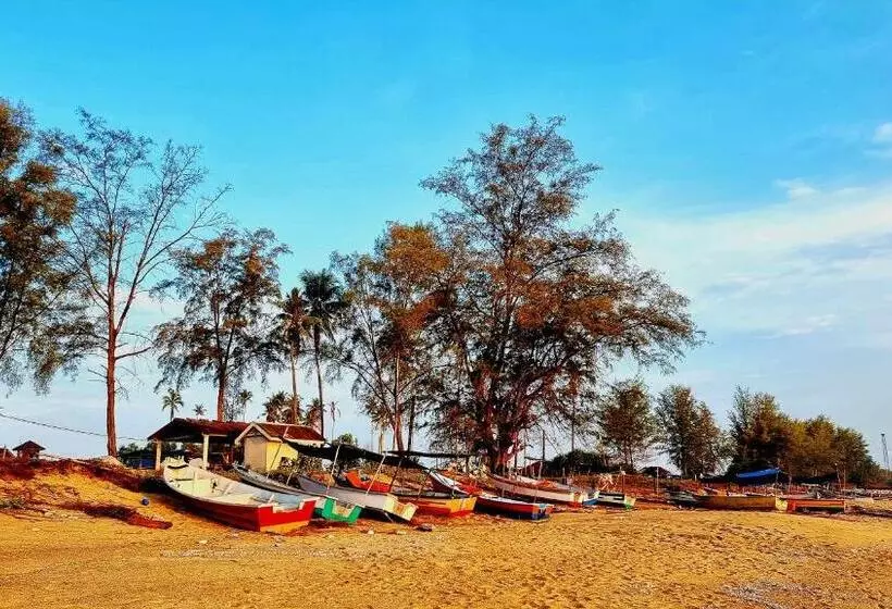 ペンション Rumah Tamu Tepi Pantai