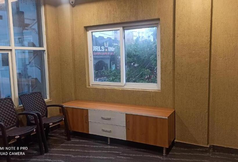 ユースホステル E Lodge