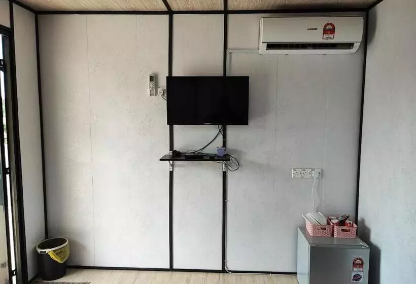 Retkeilymaja Padang Besar Rainbow Cabin Homestay