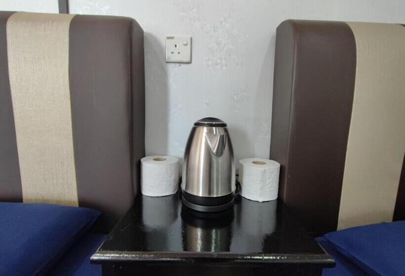 הוסטל Padang Besar Rainbow Cabin Homestay