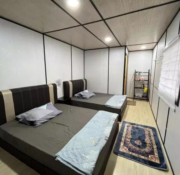 Retkeilymaja Padang Besar Rainbow Cabin Homestay