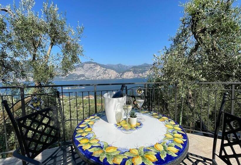 تختخواب و صبحانه Bb Kasa Katia