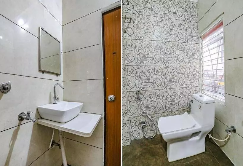 Fabhotel Dhruva