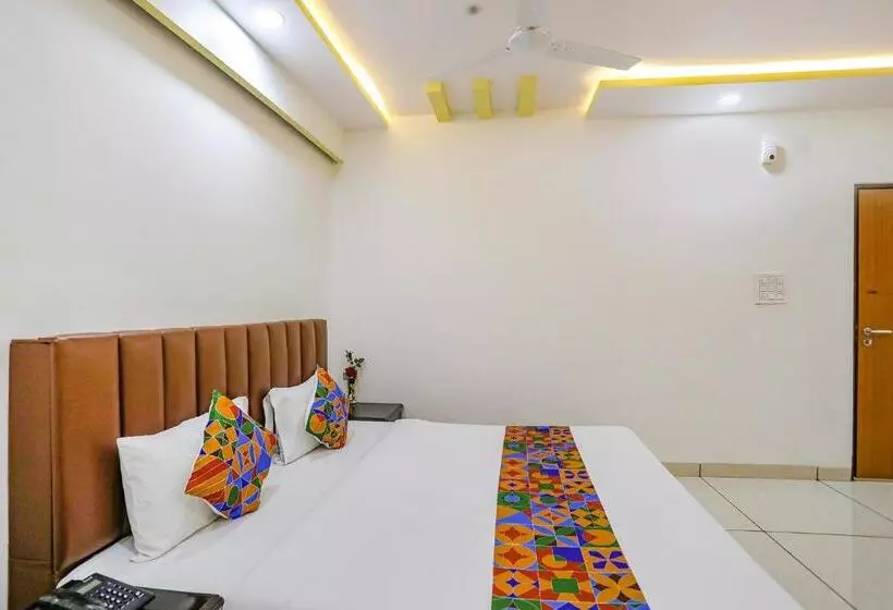 Fabhotel Dhruva