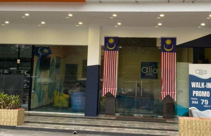 Hotelli Alia Express Sendayan