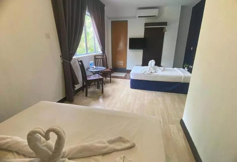 Hotelli Alia Express Sendayan
