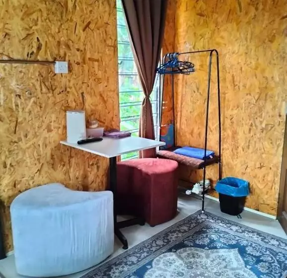 Hotelli Chalet Madu Kaca D   Rumah Bonda River View