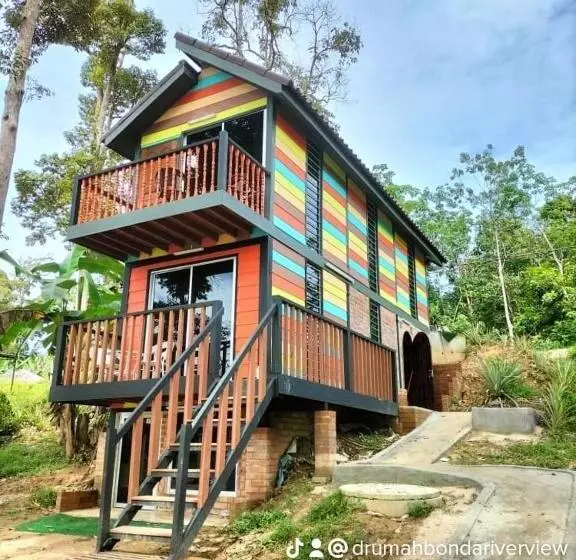 Hotelli Chalet Madu Kaca D   Rumah Bonda River View