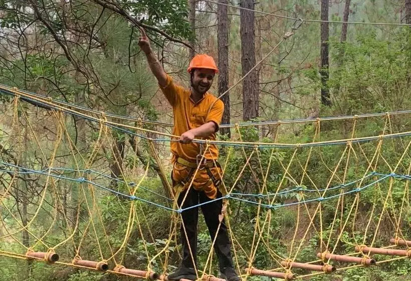 ホテル Pine Trails Jungle Camp