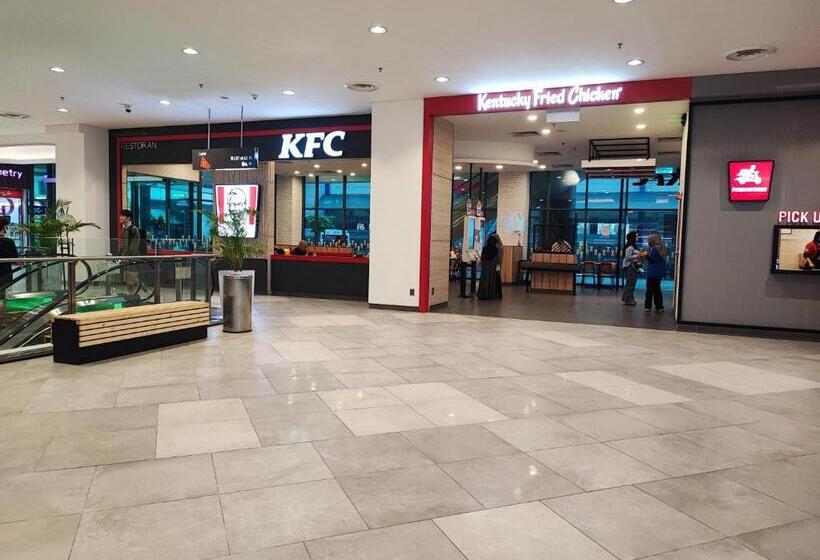 Kuala Lumpur Datum Jelatek Klcc View Infont Lrt And 5 Minutes To Klcc Near By Gleneagles