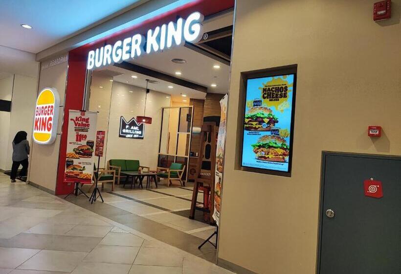 Kuala Lumpur Datum Jelatek Klcc View Infont Lrt And 5 Minutes To Klcc Near By Gleneagles