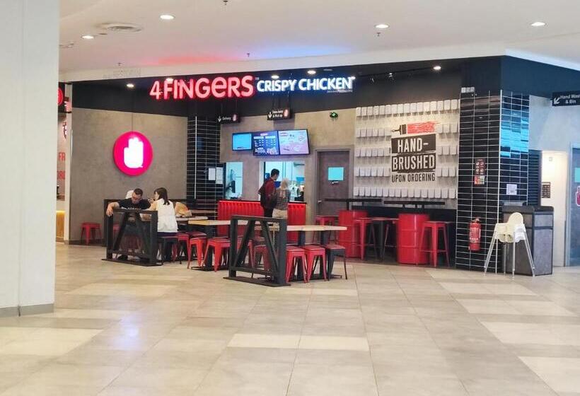 Kuala Lumpur Datum Jelatek Klcc View Infont Lrt And 5 Minutes To Klcc Near By Gleneagles