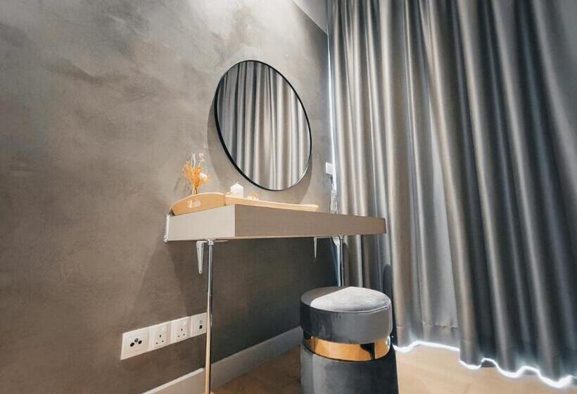 Kuala Lumpur Datum Jelatek Klcc View Infont Lrt And 5 Minutes To Klcc Near By Gleneagles