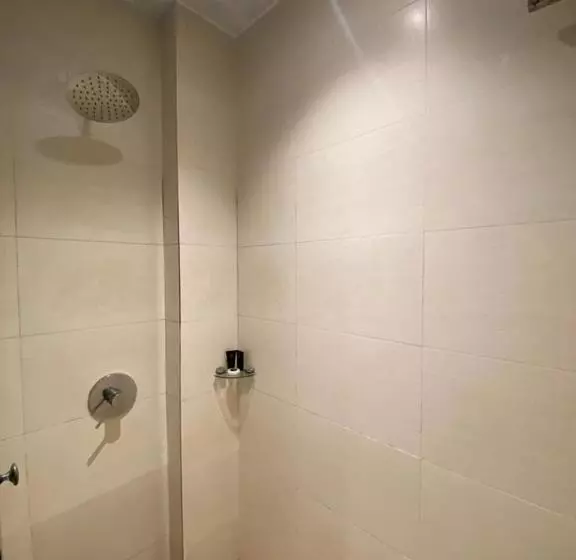 Motelli Express Inn Bintulu