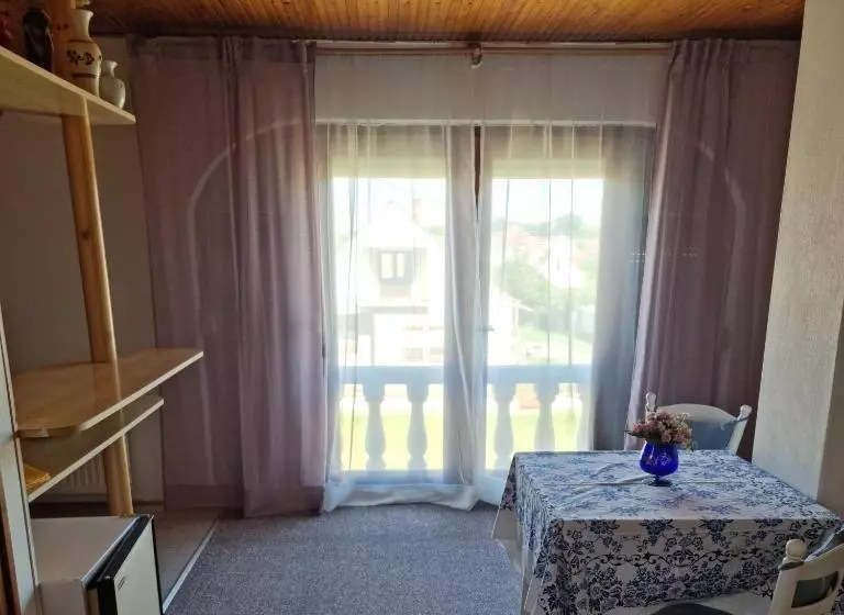 ペンション Apartment
