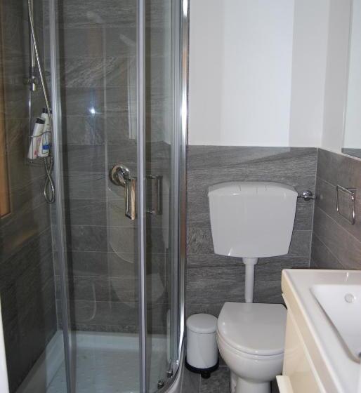 پانسیون Ginestra