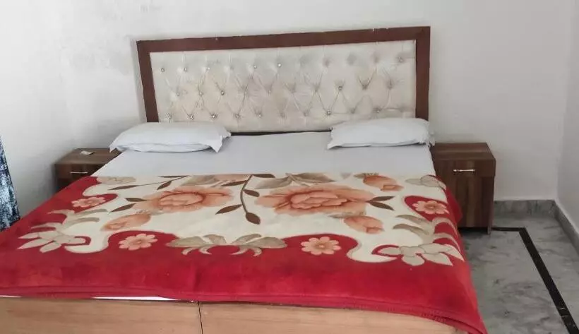 ペンション Govind Home Stay