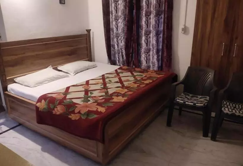 ペンション Govind Home Stay