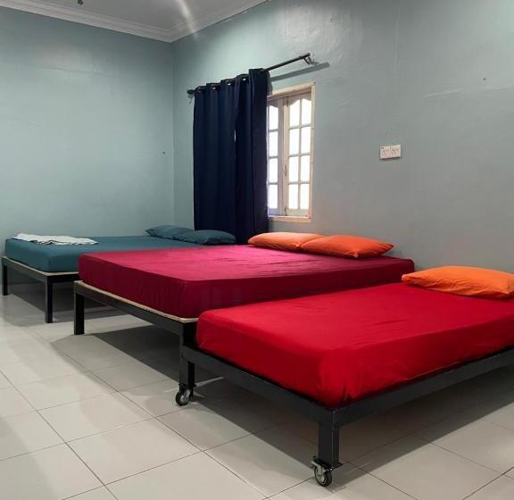 Пансион Hj Hassan Guest House  Studio Unit