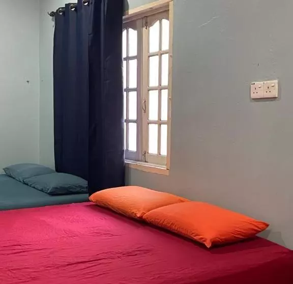 Majatalo Hj Hassan Guest House  Studio Unit